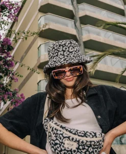 Chapeau